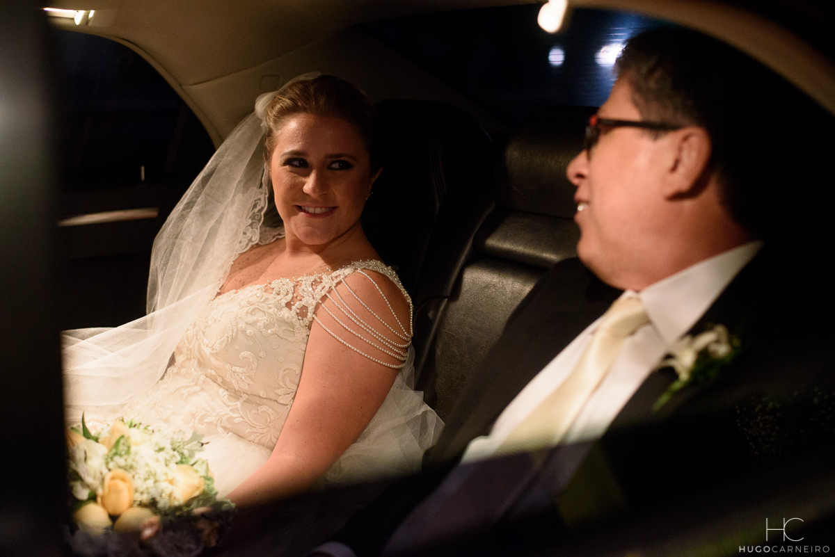 Noiva no Carro com Pai