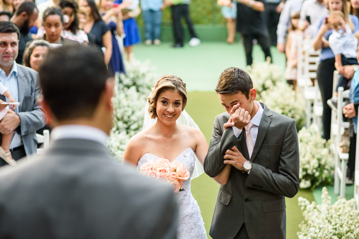 Noivas Entrando no Altar