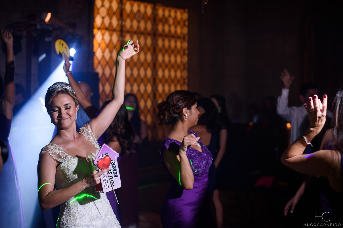 Noiva na pista de dança