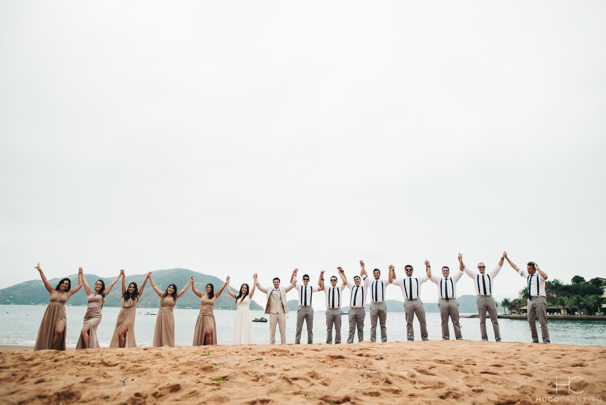 Noivos com padrinhos