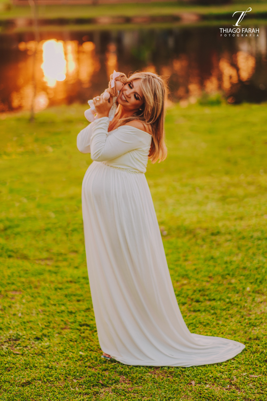 vestido branco manga comprida, lago, ensaio gestante externo, ibirapuera, são paulo família