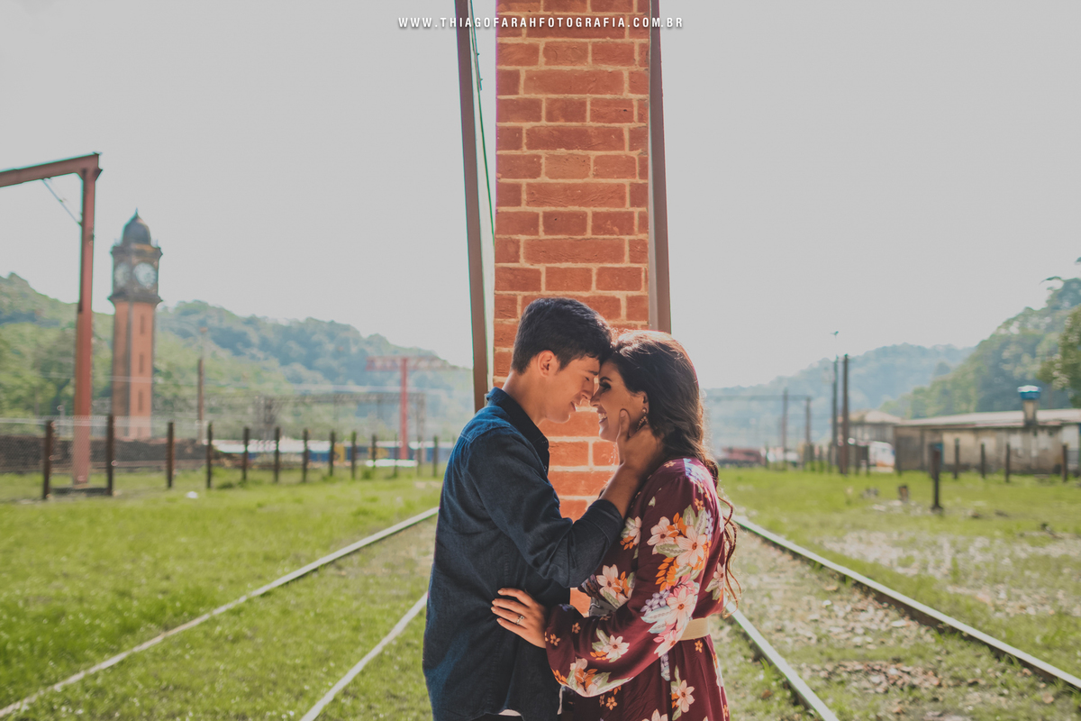 casal, paranapiacaba, trilhos relógio