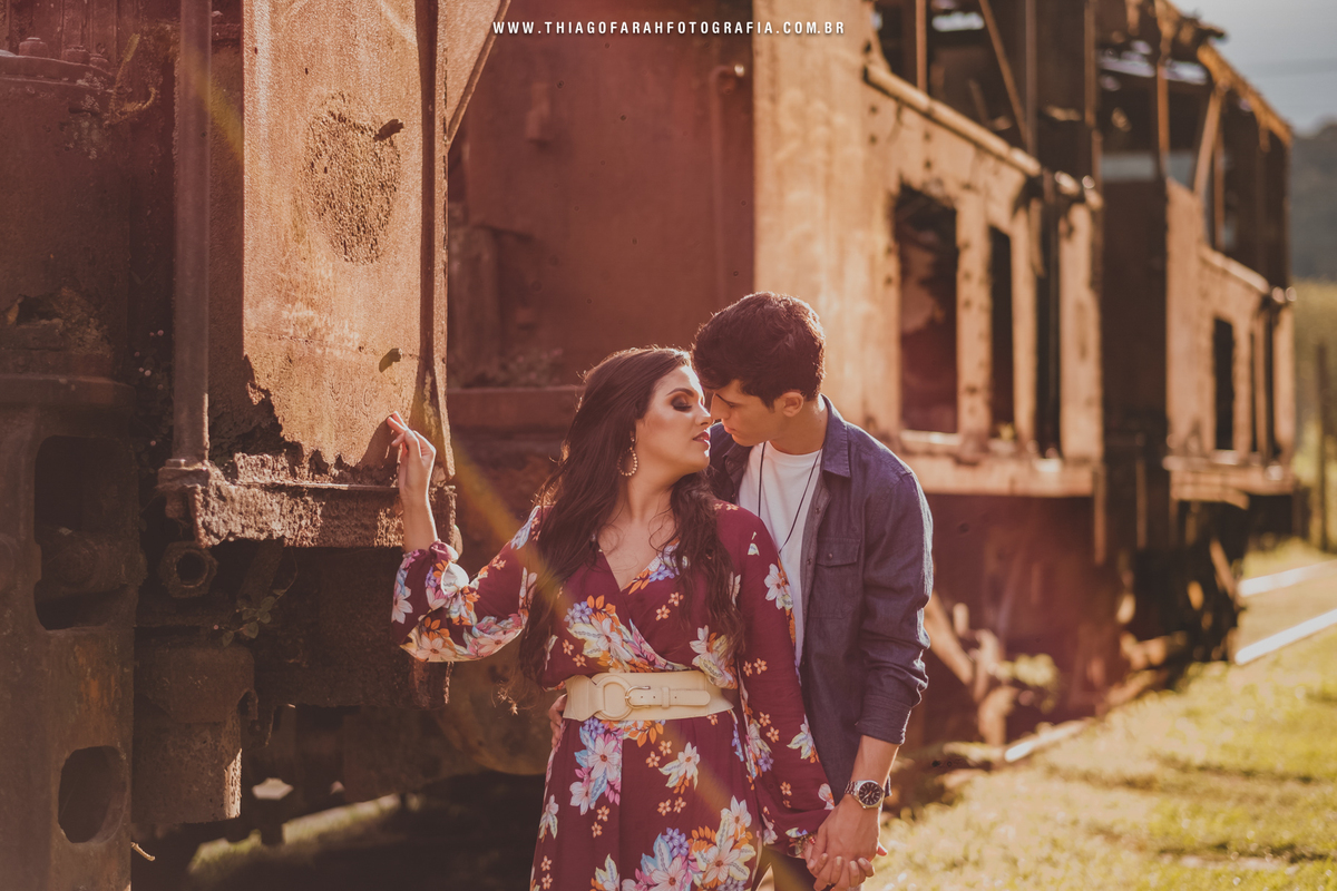 flare, trem velho casal