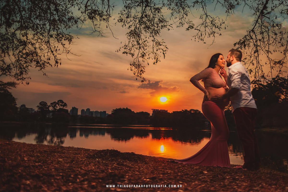 ensaio gestante externo, ibiraquera, são paulo, cerejeiras, roupa rosa, saia sereia, lago azul, por do sol