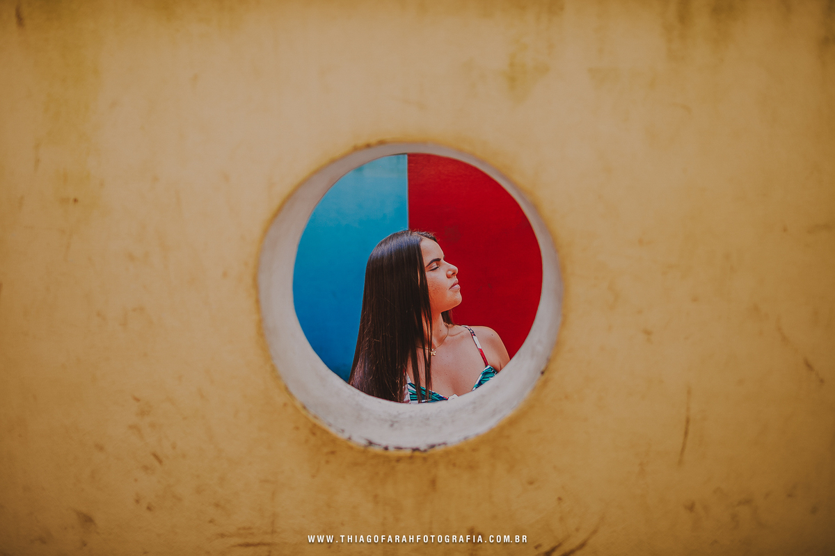 ensaio externo 15 anos, ensaio em santos, labirinto, circulo, azul, vermelho e amarelo