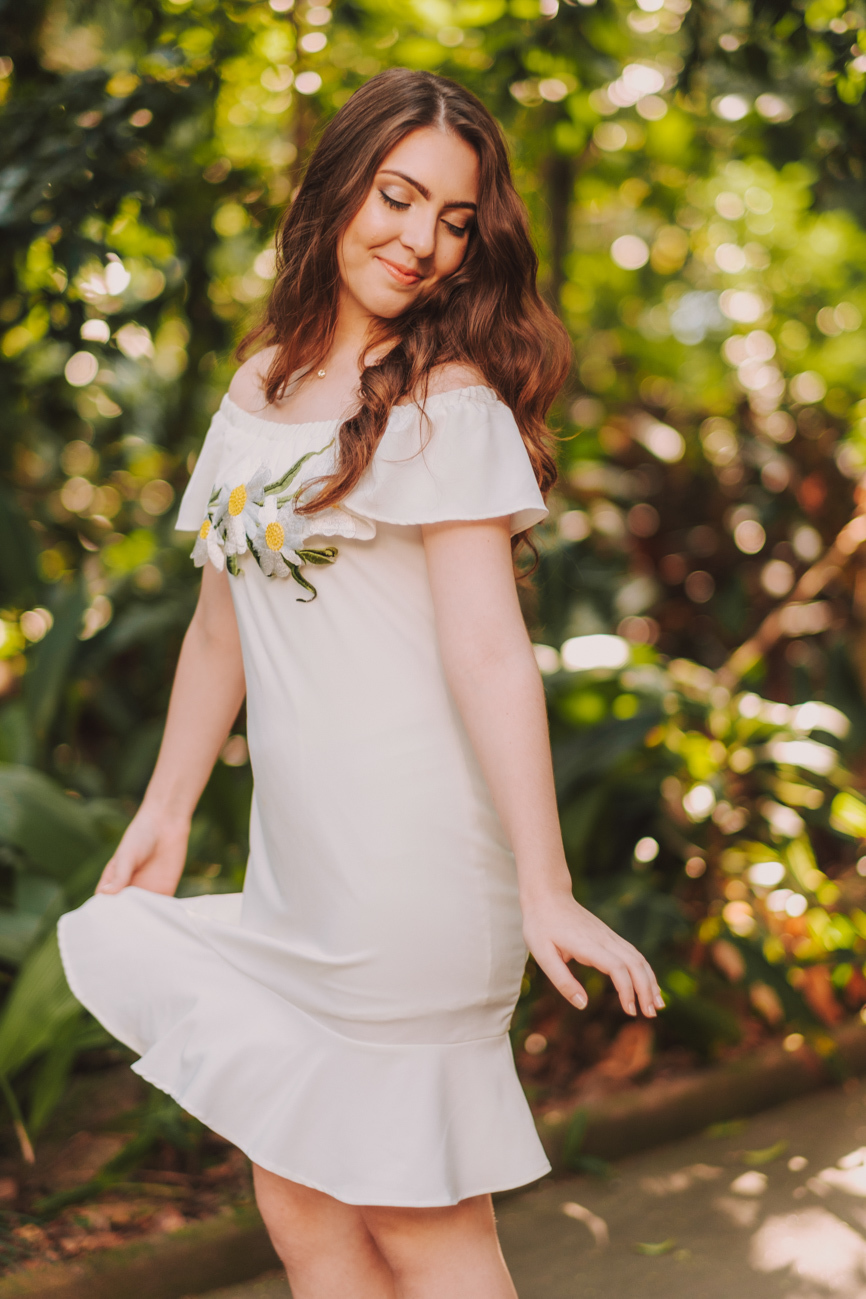 Ensaio Externo 15 anos em santos, orquidário vestido branco,