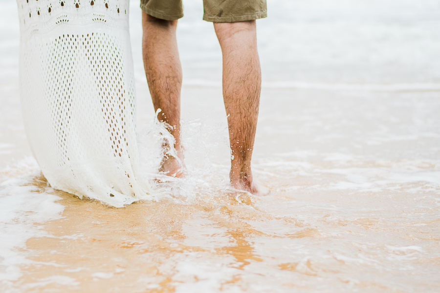 CASAL ALEGRE -CASAL SE OLHANDO - CASAL ABRAÇADO - CASAL JUNTOS - CASAL NA PRAIA - CASAL APAIXONADO - CASAL FELIZ - CASAL - PRAIA - CASAL APAIXONADO - CASAL FELIZ - CASAL 