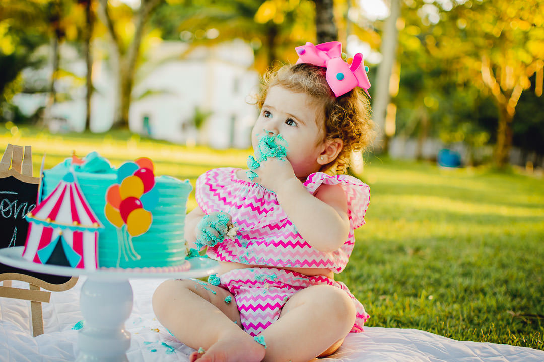 ensaio fotográfico infantil porto seguro - smash the cake porto seguro - decoração de festa infantil porto seguro - festa infantil - aniversáiro de 1 ano - fotografo em porto seguro ba