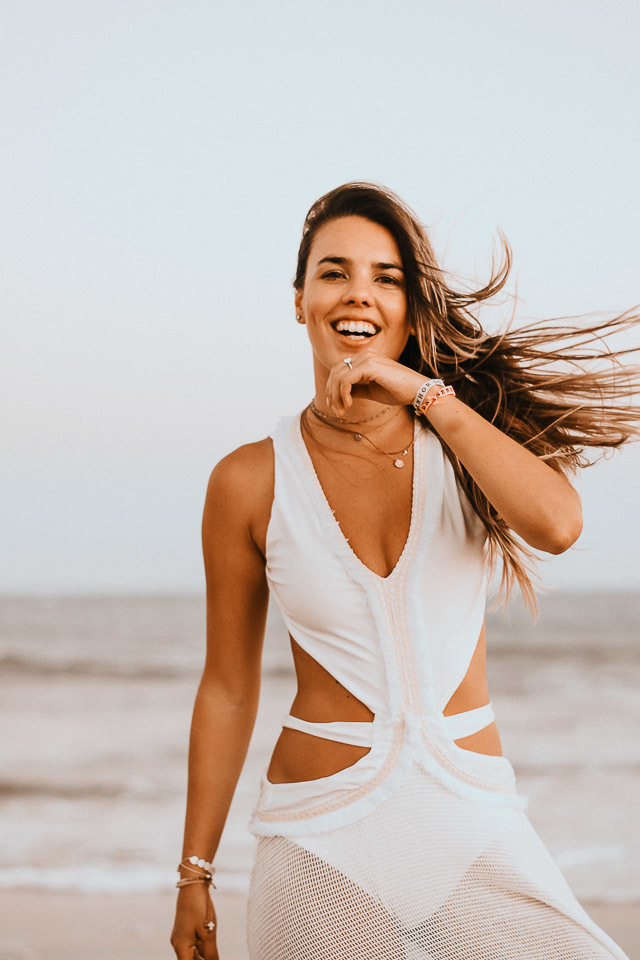 ensaio de casal na praia  trancoso - casamento trancoso - casamento arraial dajuda - casal sorrindo - cerimonialista trancoso - cerimonial arraial dajuda - fotografo em trancoso - fotografo em porto seguro