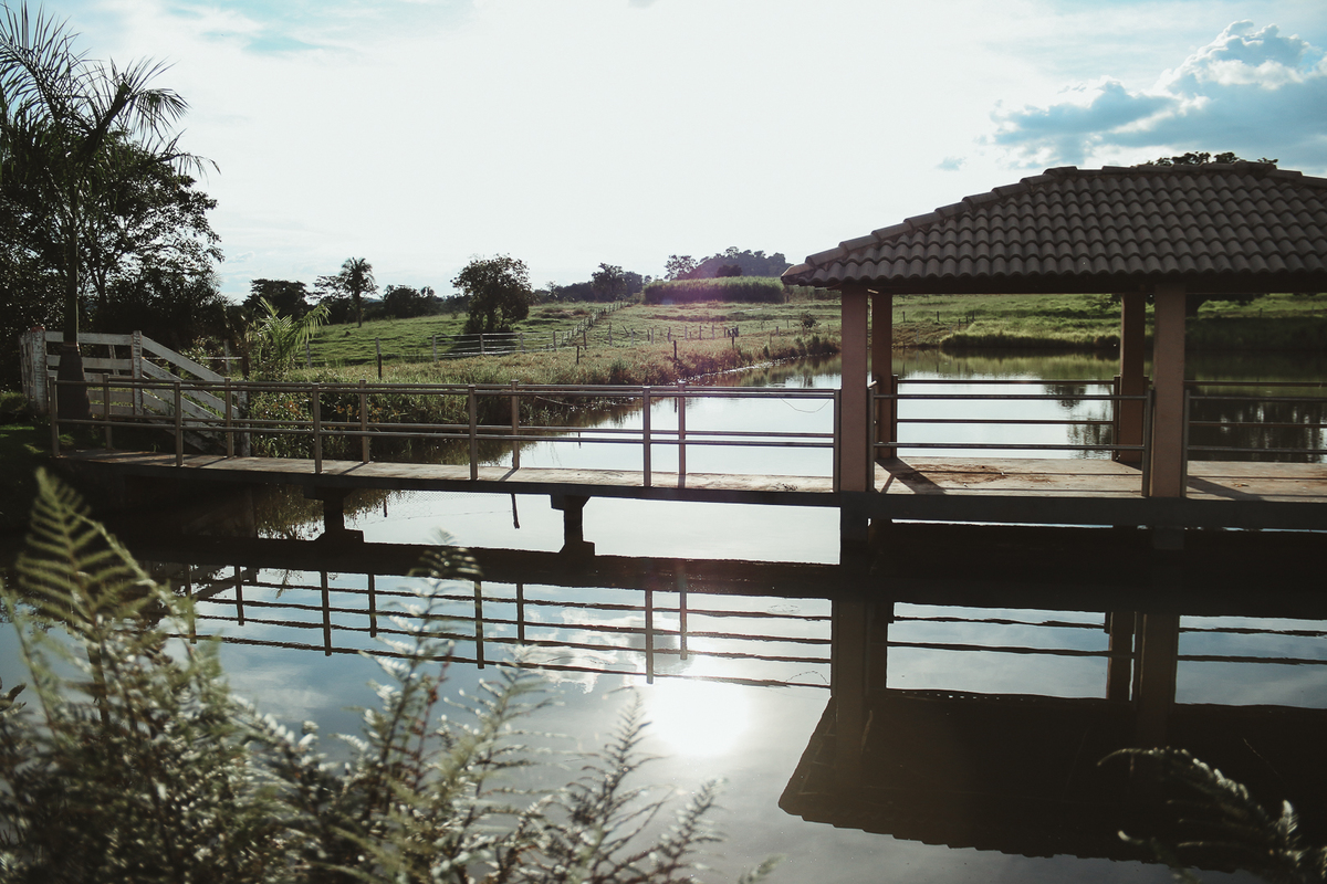 FOTOGRAFIA PRÉ WEDDING DE GRASIELA E DOUGLAS PAISAGEM DA FAZENDA