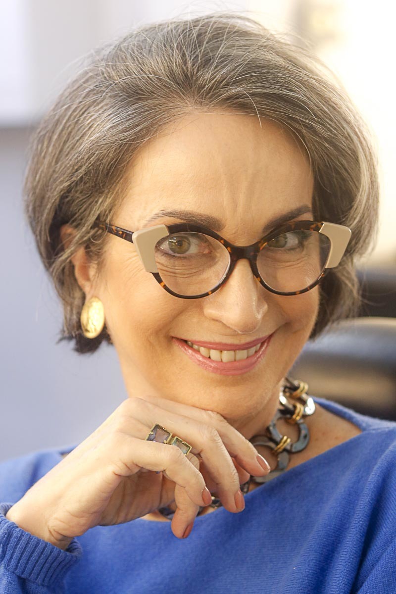 Claudia Matarazzo com óculos Donna ótica