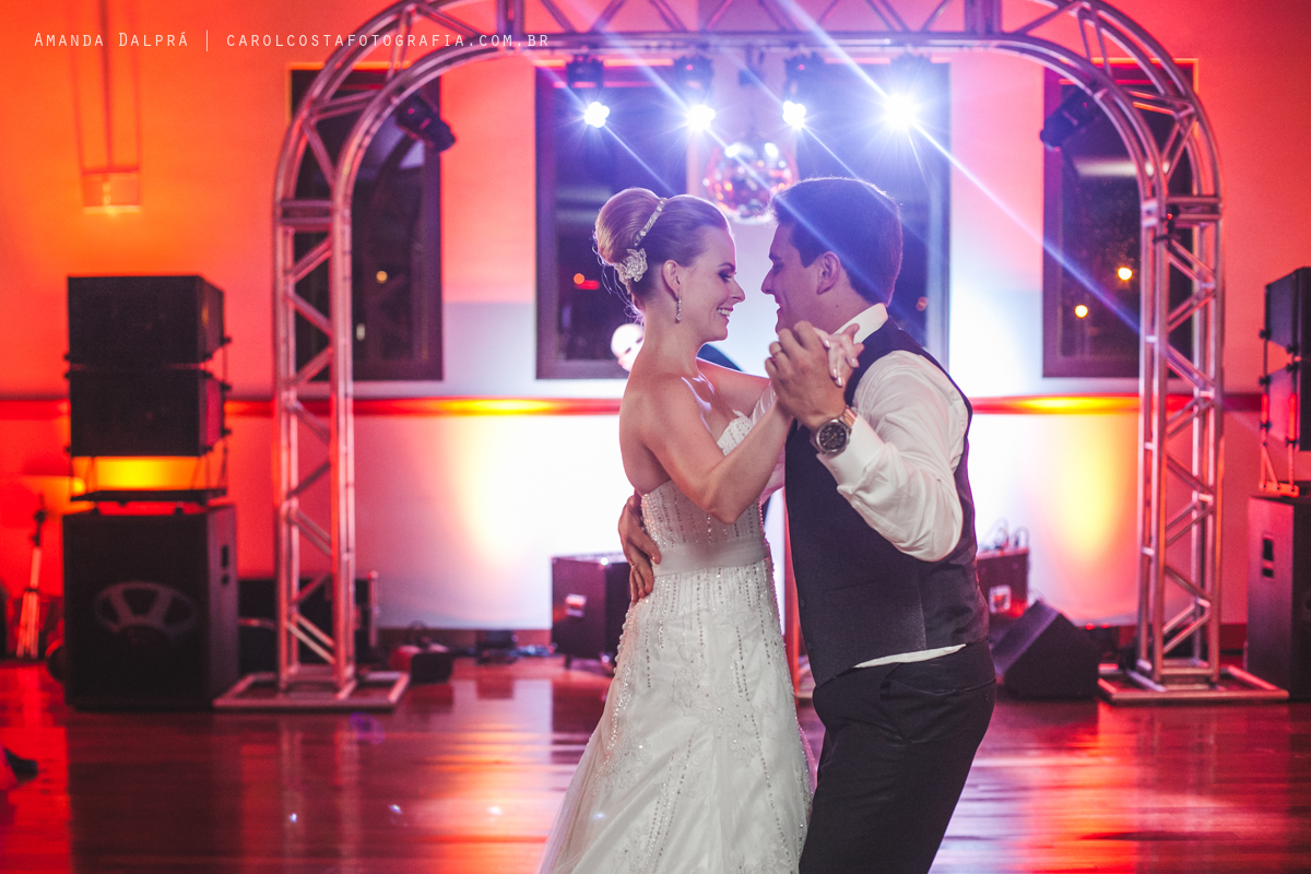 fotografia casamento praia do rosa joinville chapecó familia jaragua do sul curitiba blumenau itajai itapema bombinhas case de dia casal governador celso ramos campo alegre casa suiça