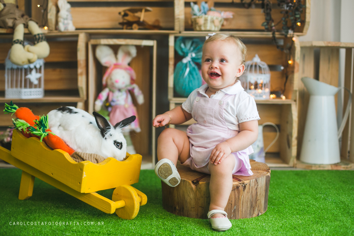 ensaio infantil, ensaio pascoa, joinville, ensaio criança. criança, coelho, foots pascoa, ensaio pascoa, ensaio pascoa joinville, cenario pascoa, carol costa fotografia, carol costa, fotografia