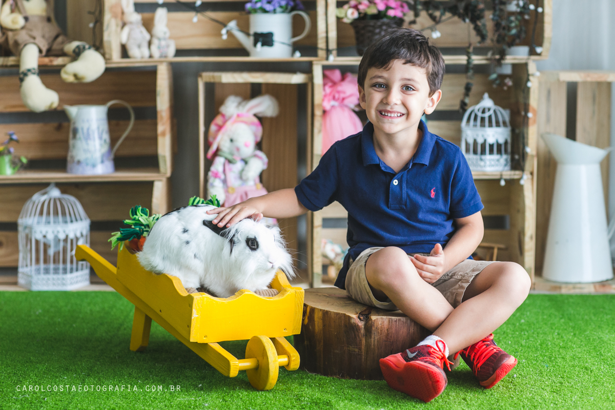 ensaio infantil, ensaio pascoa, joinville, ensaio criança. criança, coelho, foots pascoa, ensaio pascoa, ensaio pascoa joinville, cenario pascoa, carol costa fotografia, carol costa, fotografia