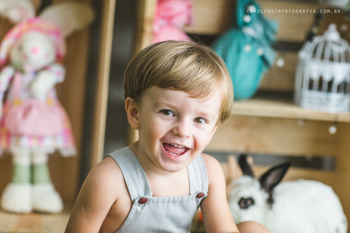 ensaio infantil, ensaio pascoa, joinville, ensaio criança. criança, coelho, foots pascoa, ensaio pascoa, ensaio pascoa joinville, cenario pascoa, carol costa fotografia, carol costa, fotografia