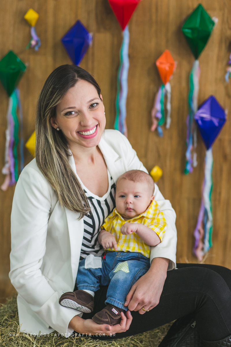 ensaio infantil, joinville, ensaio criança. criança, carol costa fotografia, carol costa, fotografia, acompanhamento infantil, festa junina, ensaio caipira