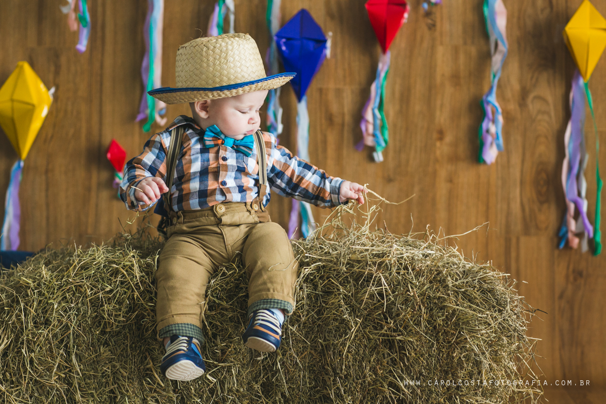 ensaio infantil, joinville, ensaio criança. criança, carol costa fotografia, carol costa, fotografia, acompanhamento infantil, festa junina, ensaio caipira