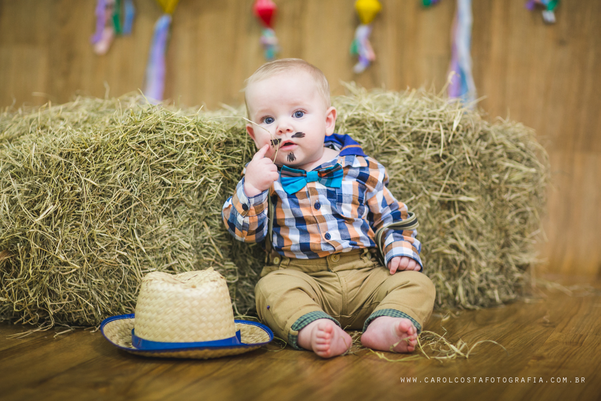 ensaio infantil, joinville, ensaio criança. criança, carol costa fotografia, carol costa, fotografia, acompanhamento infantil, festa junina, ensaio caipira