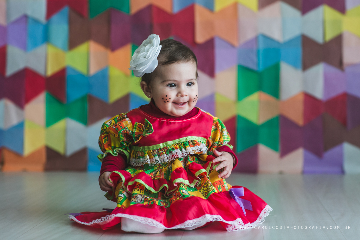 ensaio infantil, joinville, ensaio criança. criança, carol costa fotografia, carol costa, fotografia, acompanhamento infantil, festa junina, ensaio caipira