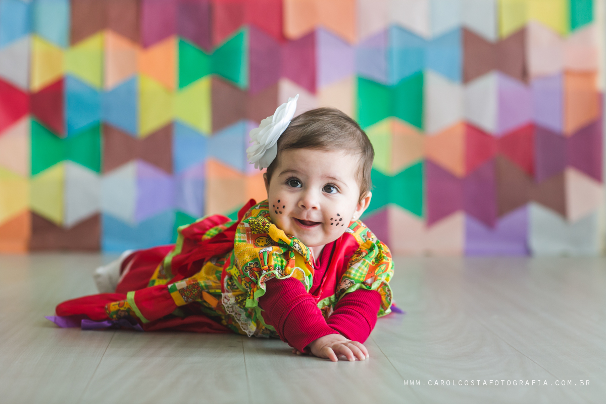 ensaio infantil, joinville, ensaio criança. criança, carol costa fotografia, carol costa, fotografia, acompanhamento infantil, festa junina, ensaio caipira
