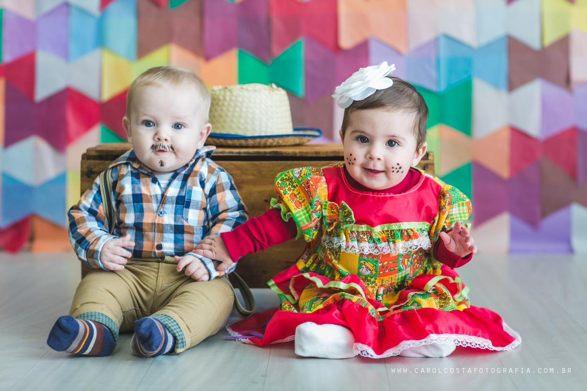 ensaio infantil, joinville, ensaio criança. criança, carol costa fotografia, carol costa, fotografia, acompanhamento infantil, festa junina, ensaio caipira