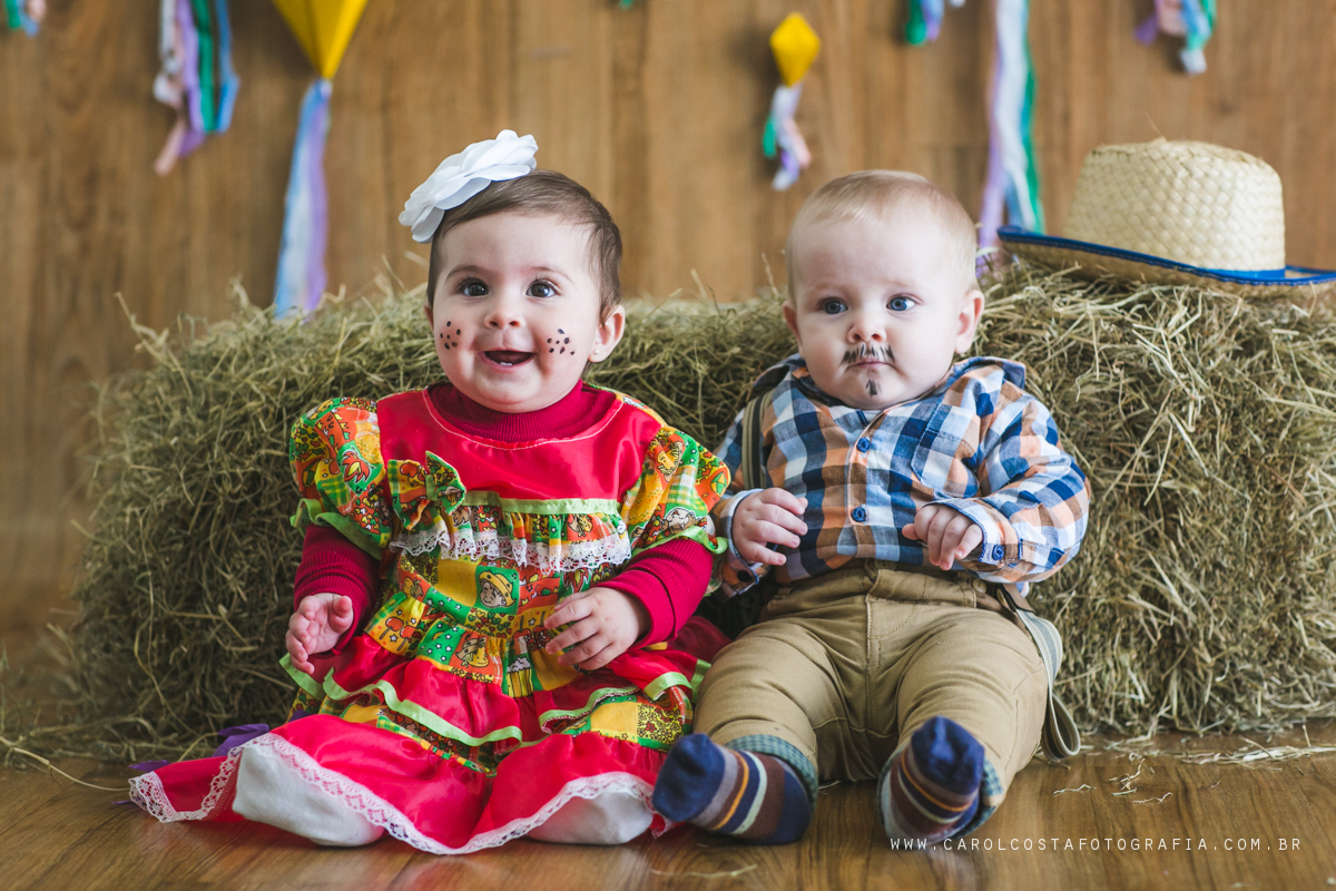 ensaio infantil, joinville, ensaio criança. criança, carol costa fotografia, carol costa, fotografia, acompanhamento infantil, festa junina, ensaio caipira