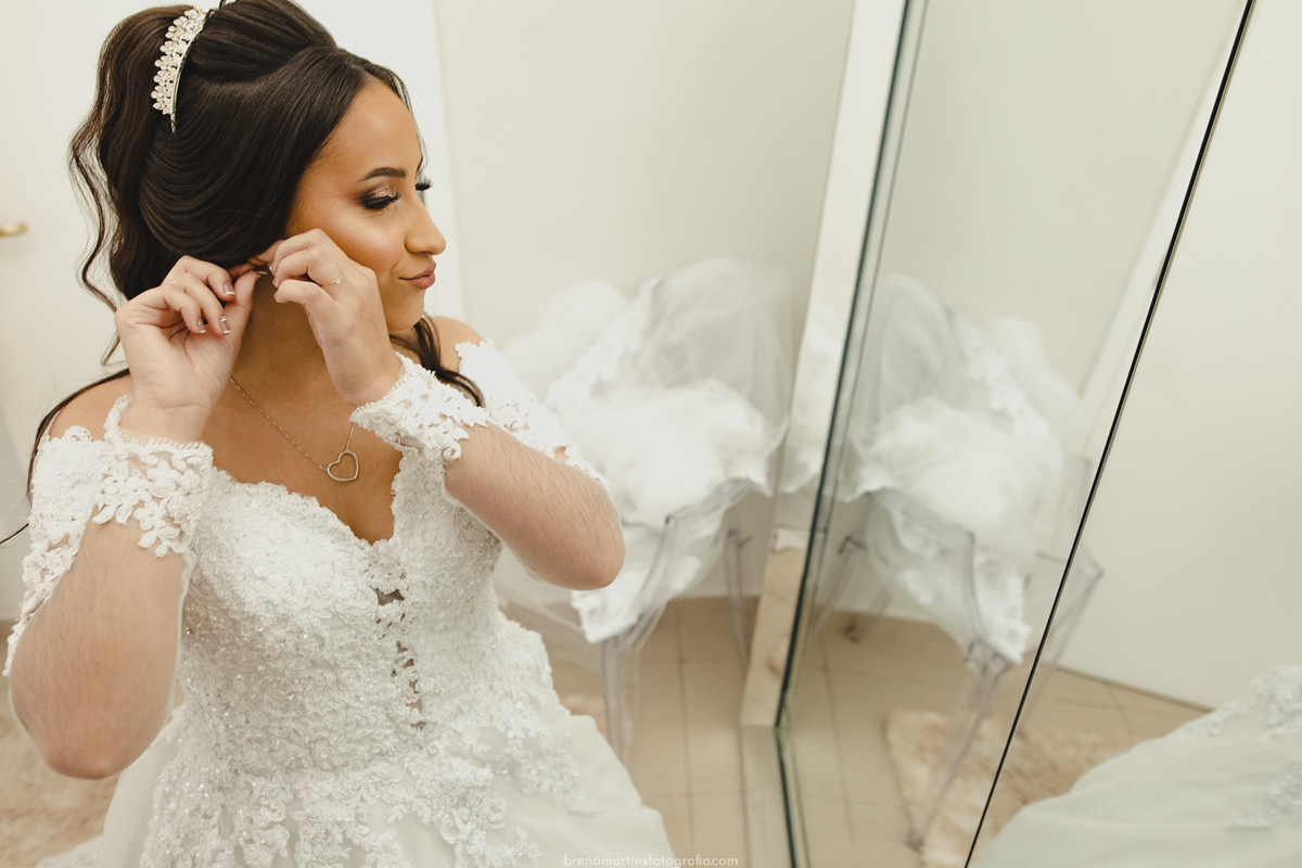 beatriz-e-henrique-casamento-cristiane-bastos-atelie-sao-bernardo-do-campo-avenida-renata-258-vila-formosa-espaco-mansao-o-casarao-breno-martins-fotografia