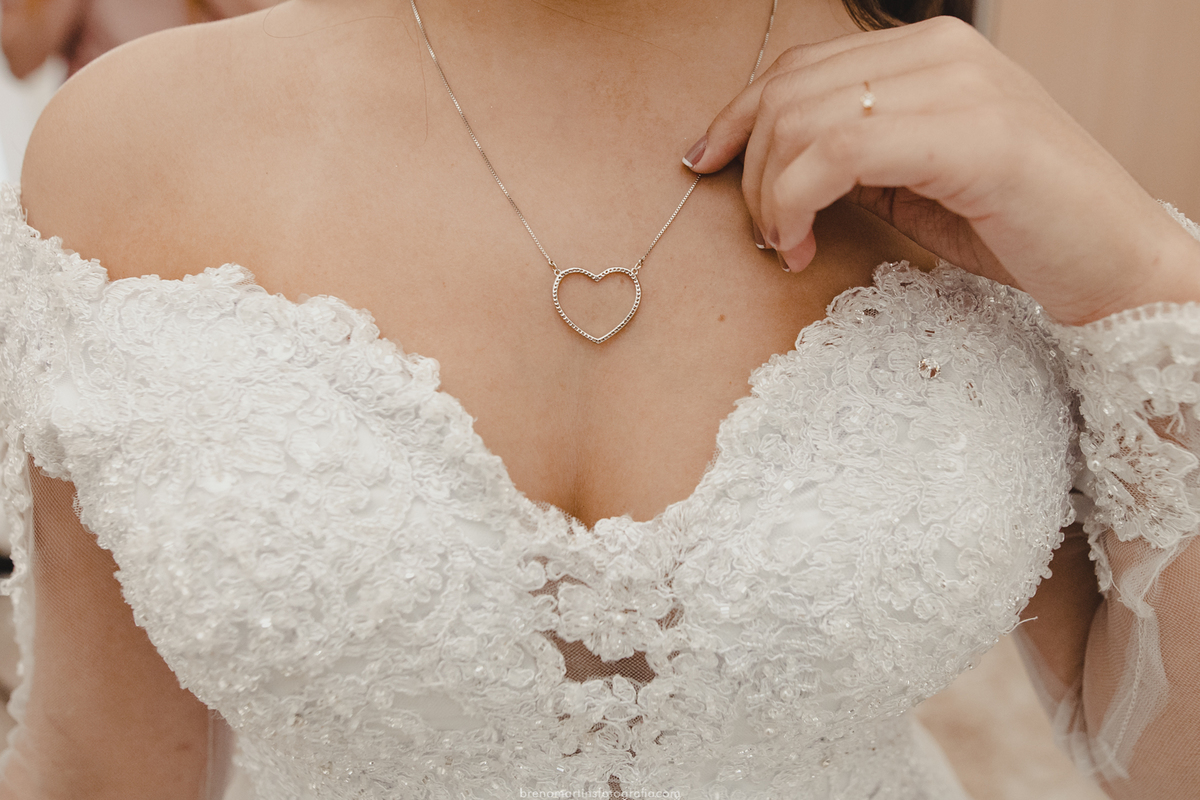 beatriz-e-henrique-casamento-cristiane-bastos-atelie-sao-bernardo-do-campo-avenida-renata-258-vila-formosa-espaco-mansao-o-casarao-breno-martins-fotografia