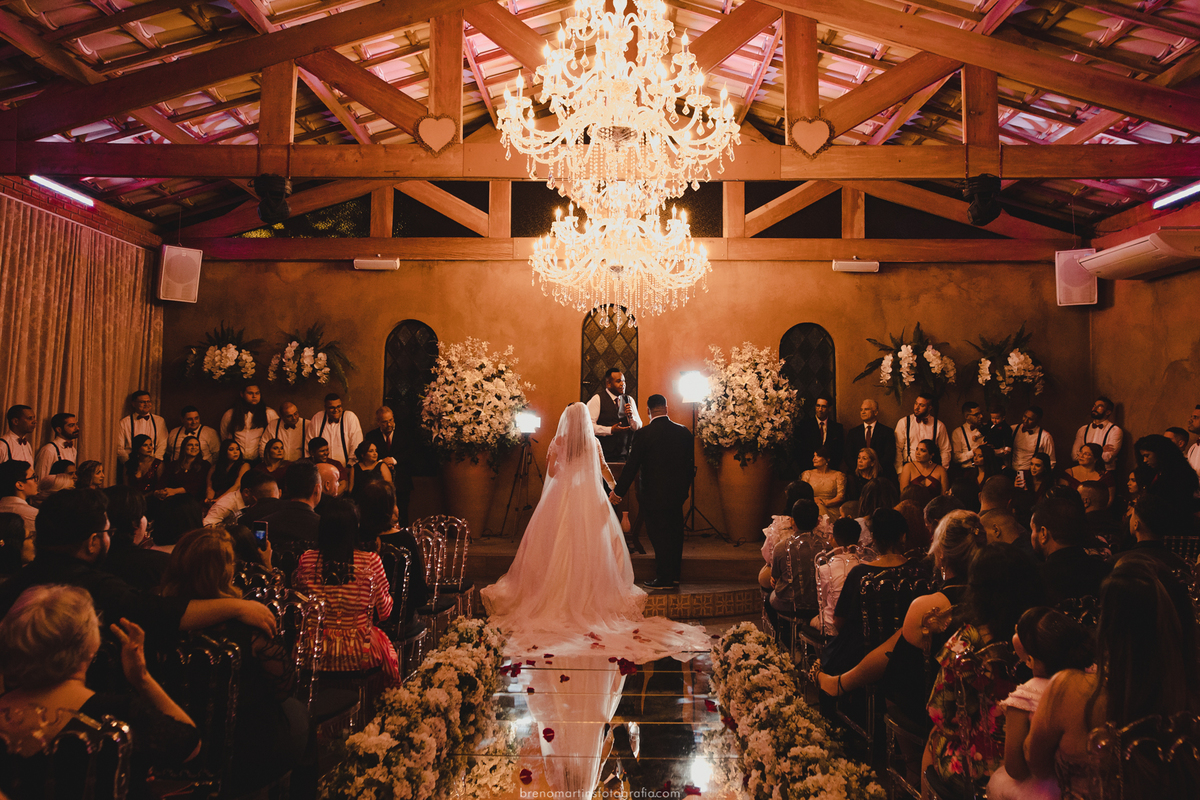 beatriz-e-henrique-casamento-cristiane-bastos-atelie-sao-bernardo-do-campo-avenida-renata-258-vila-formosa-espaco-mansao-o-casarao-breno-martins-fotografia