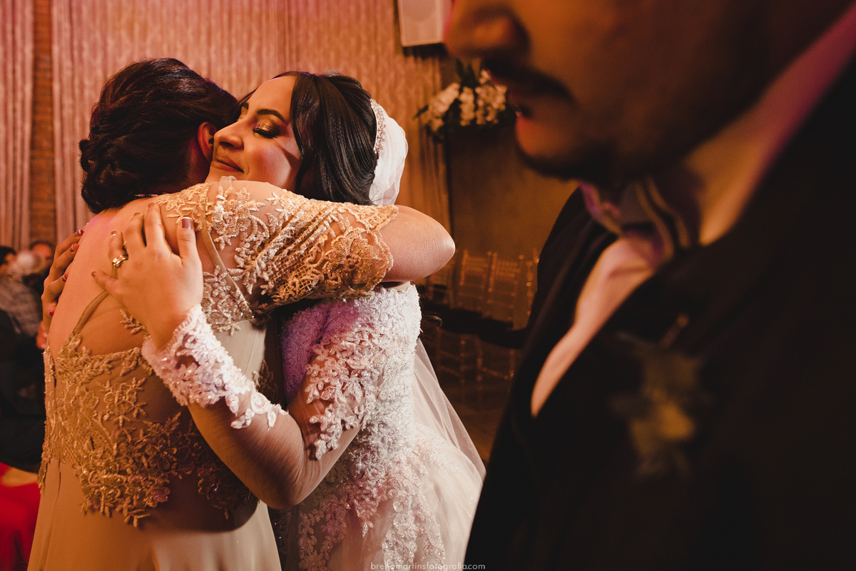 beatriz-e-henrique-casamento-cristiane-bastos-atelie-sao-bernardo-do-campo-avenida-renata-258-vila-formosa-espaco-mansao-o-casarao-breno-martins-fotografia