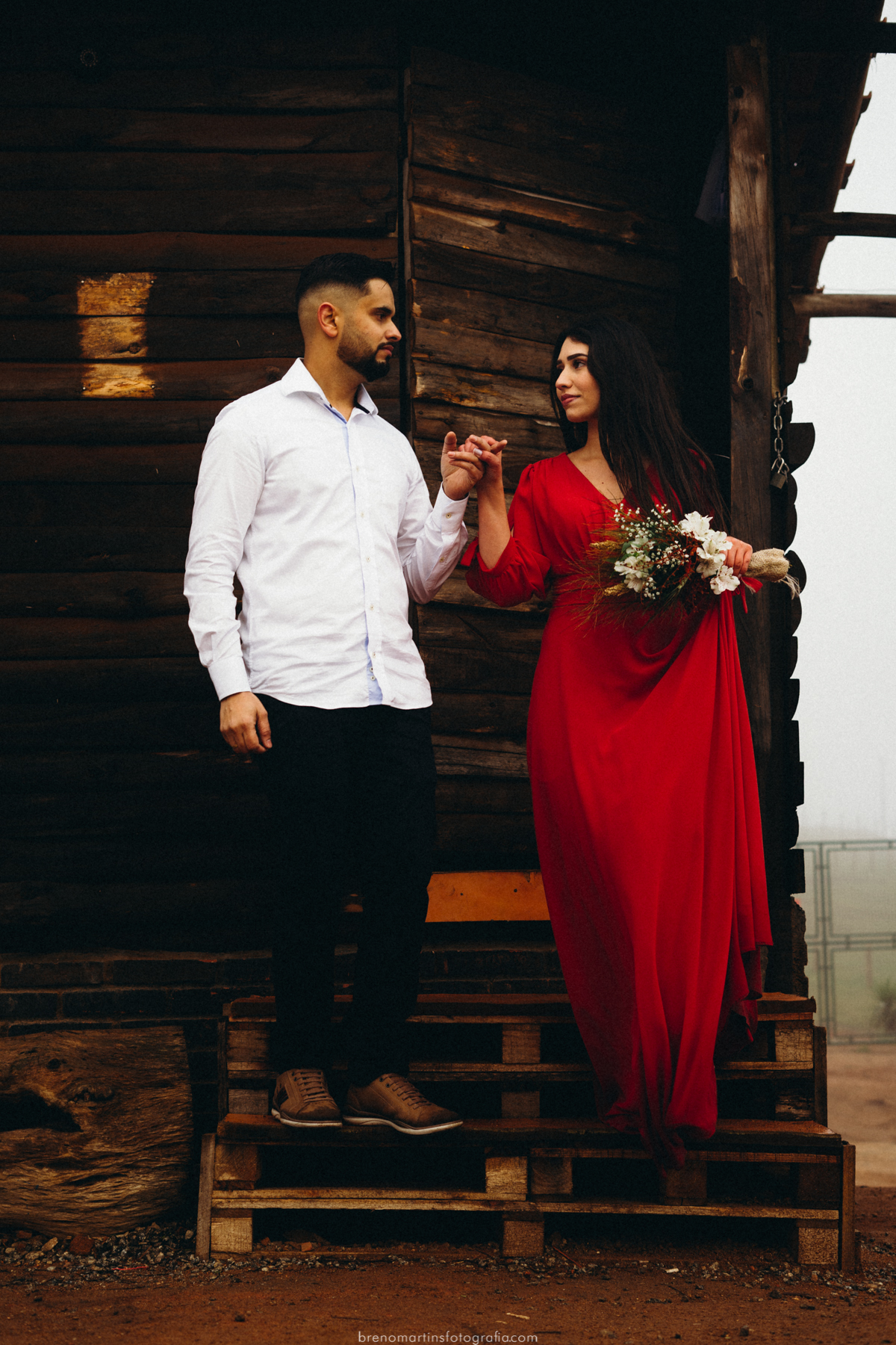 Stephanie-e-victor-pre-wedding-no-pico-do-olho-dagua-mairipora-sp-breno-martins-fotografia