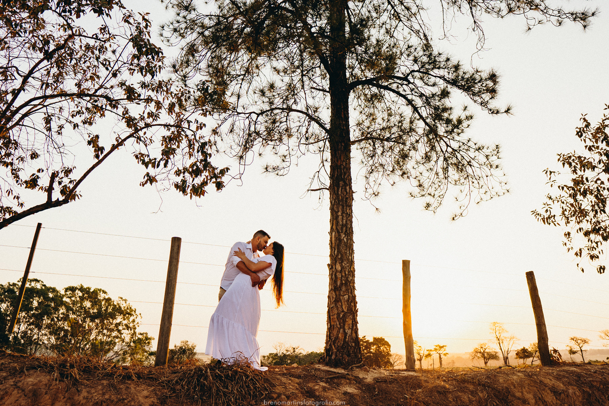 andressa-e-fernando-sessao-de-fotos-em-monte-mor-sp-campo-fazenda-tardezinha-brenomartinsfoto
