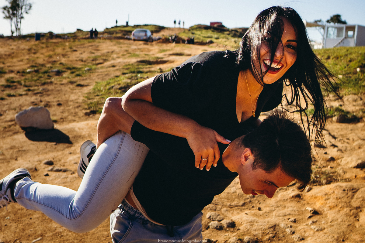 rayane-e-juliano-pre-wedding-no-pico-do-olho-dagua-mairipora-sp-sessao-de-fotos-no-nascer-do-sol-brenomartinsfoto-breno-martins-fotografia