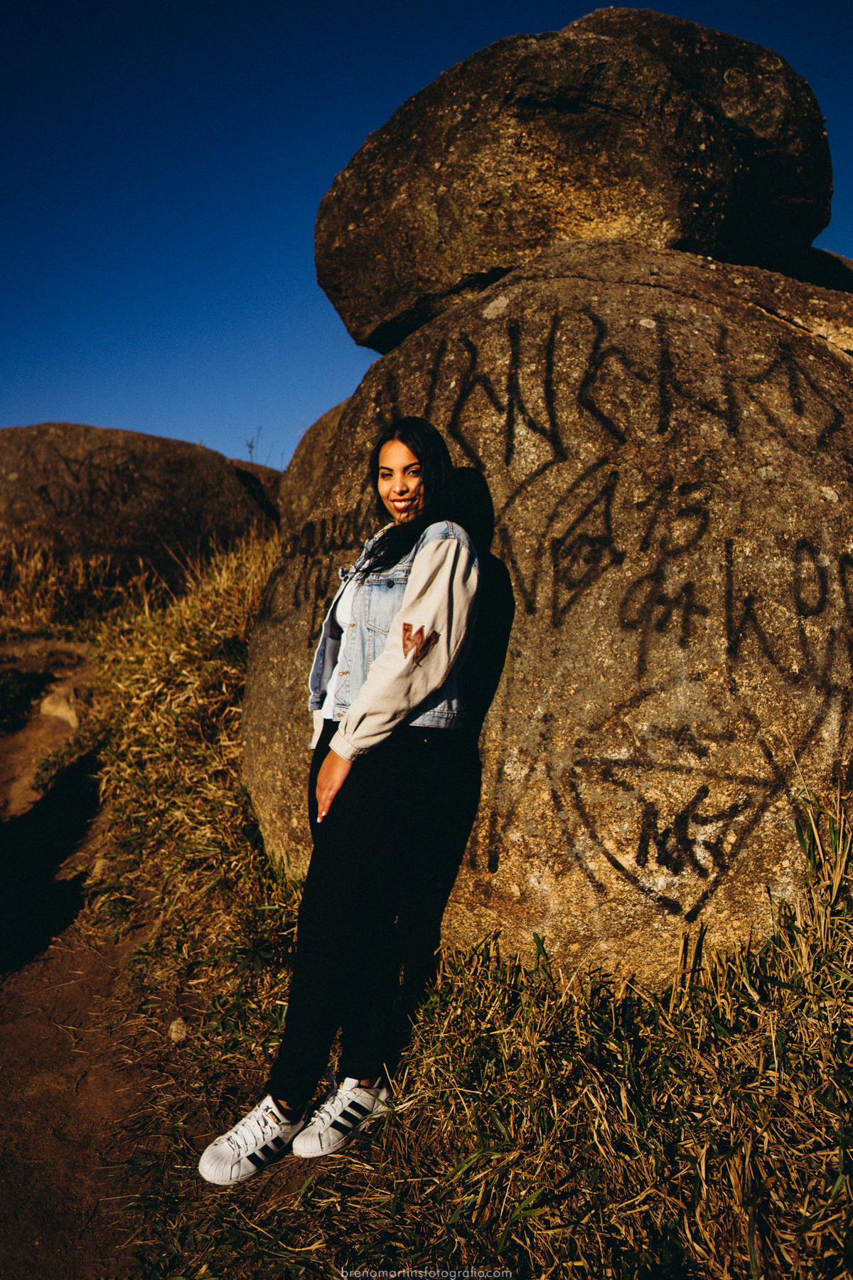 rayane-e-juliano-pre-wedding-no-pico-do-olho-dagua-mairipora-sp-sessao-de-fotos-no-nascer-do-sol-brenomartinsfoto-breno-martins-fotografia