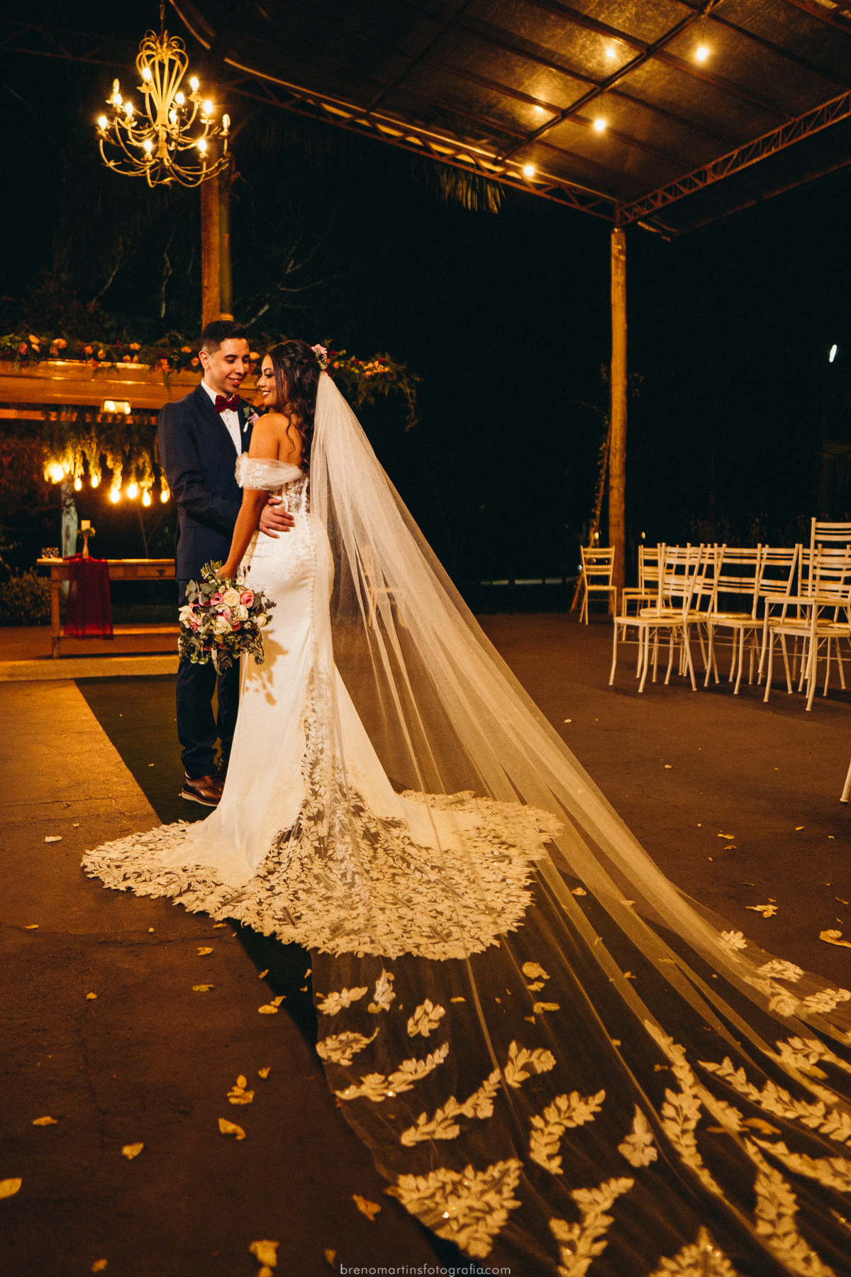 maine-e-matheus-making-of-noiva-atelie-make-up-e-art-viviane-calian-jacarei-sp-cerimonia-e-festa-espaco-boulevard-estrada--velha-de-igarata-1571-buffet-jacarei-sp-templo-de-campinas-casamento-no-templo-brenomartinsfoto