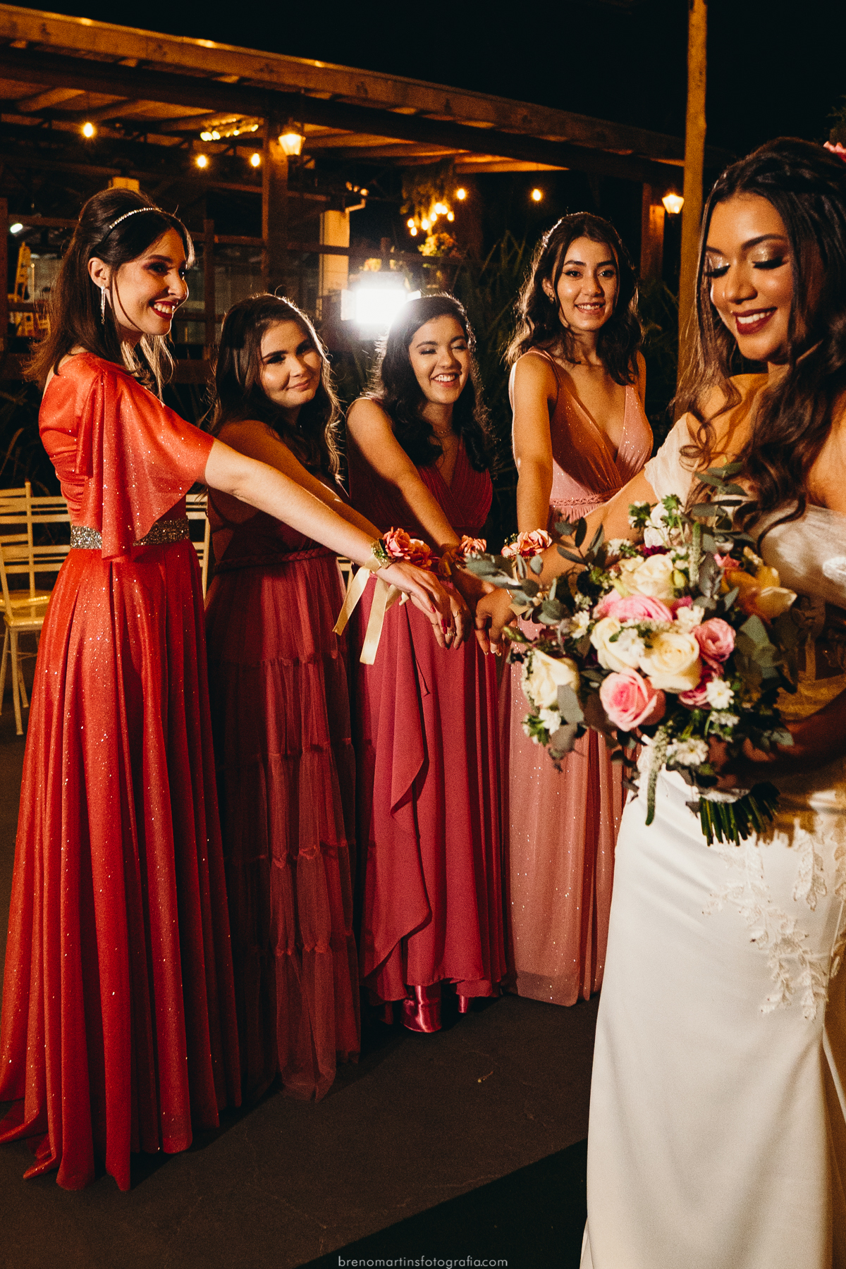 maine-e-matheus-making-of-noiva-atelie-make-up-e-art-viviane-calian-jacarei-sp-cerimonia-e-festa-espaco-boulevard-estrada--velha-de-igarata-1571-buffet-jacarei-sp-templo-de-campinas-casamento-no-templo-brenomartinsfoto