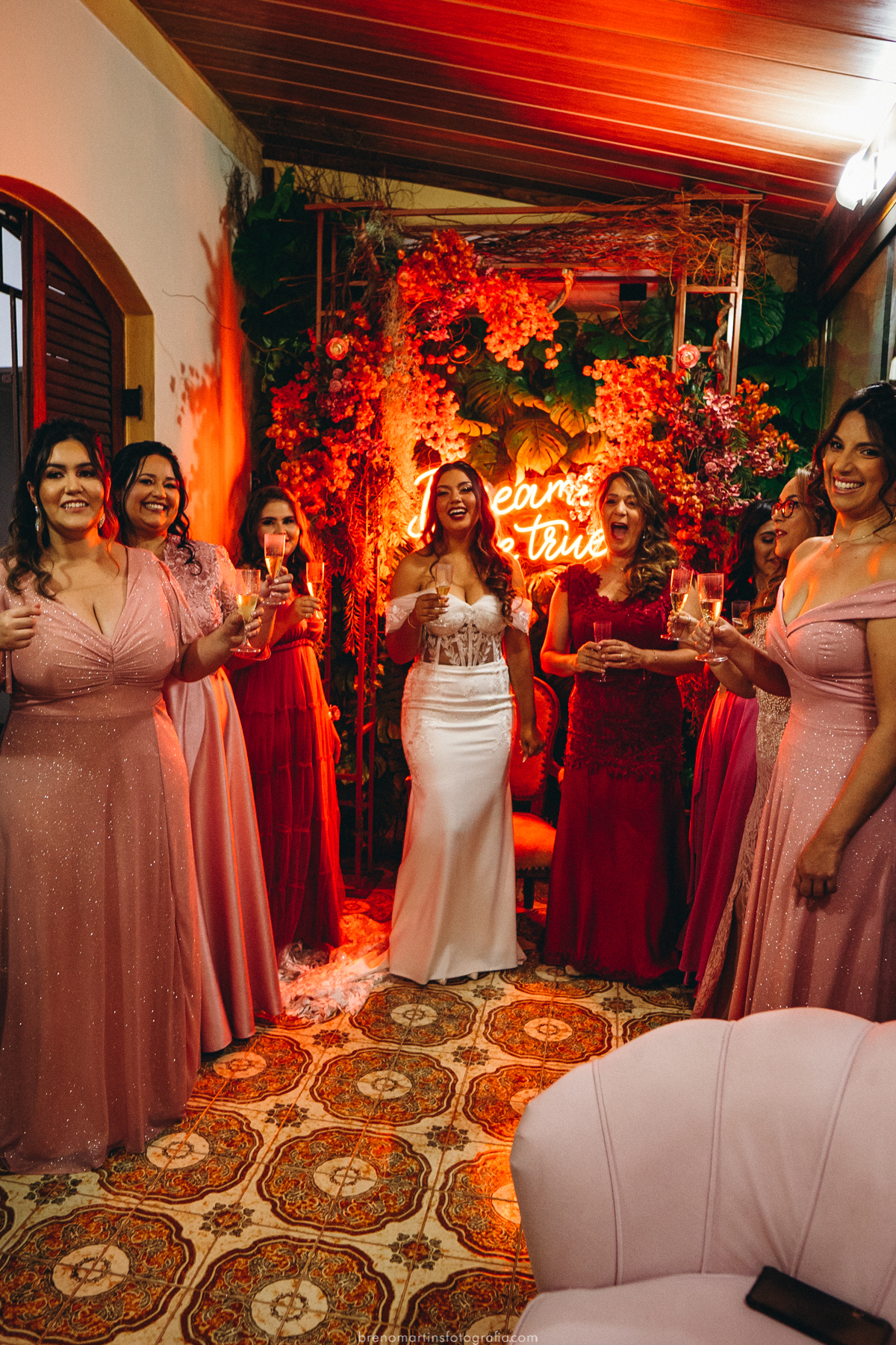 maine-e-matheus-making-of-noiva-atelie-make-up-e-art-viviane-calian-jacarei-sp-cerimonia-e-festa-espaco-boulevard-estrada--velha-de-igarata-1571-buffet-jacarei-sp-templo-de-campinas-casamento-no-templo-brenomartinsfoto