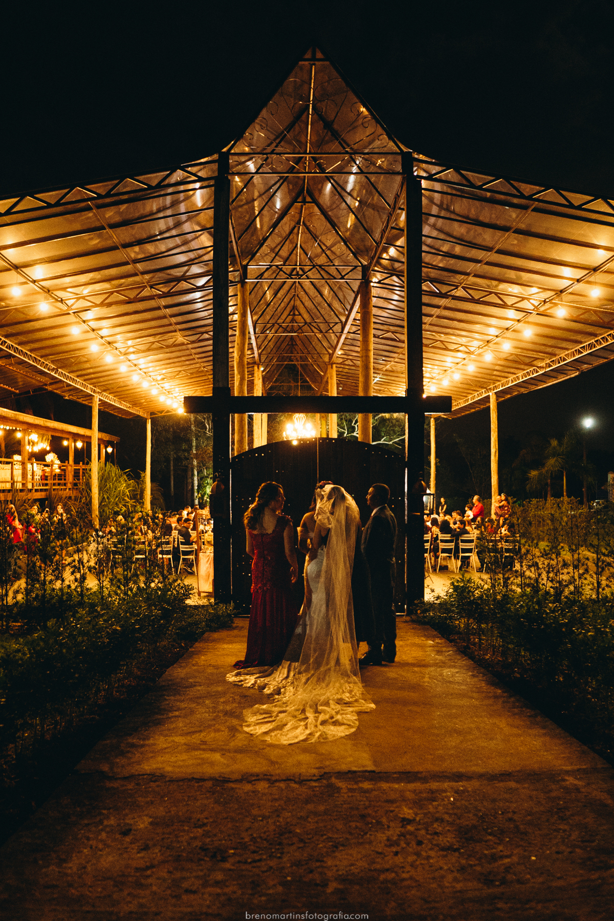 maine-e-matheus-making-of-noiva-atelie-make-up-e-art-viviane-calian-jacarei-sp-cerimonia-e-festa-espaco-boulevard-estrada--velha-de-igarata-1571-buffet-jacarei-sp-templo-de-campinas-casamento-no-templo-brenomartinsfoto