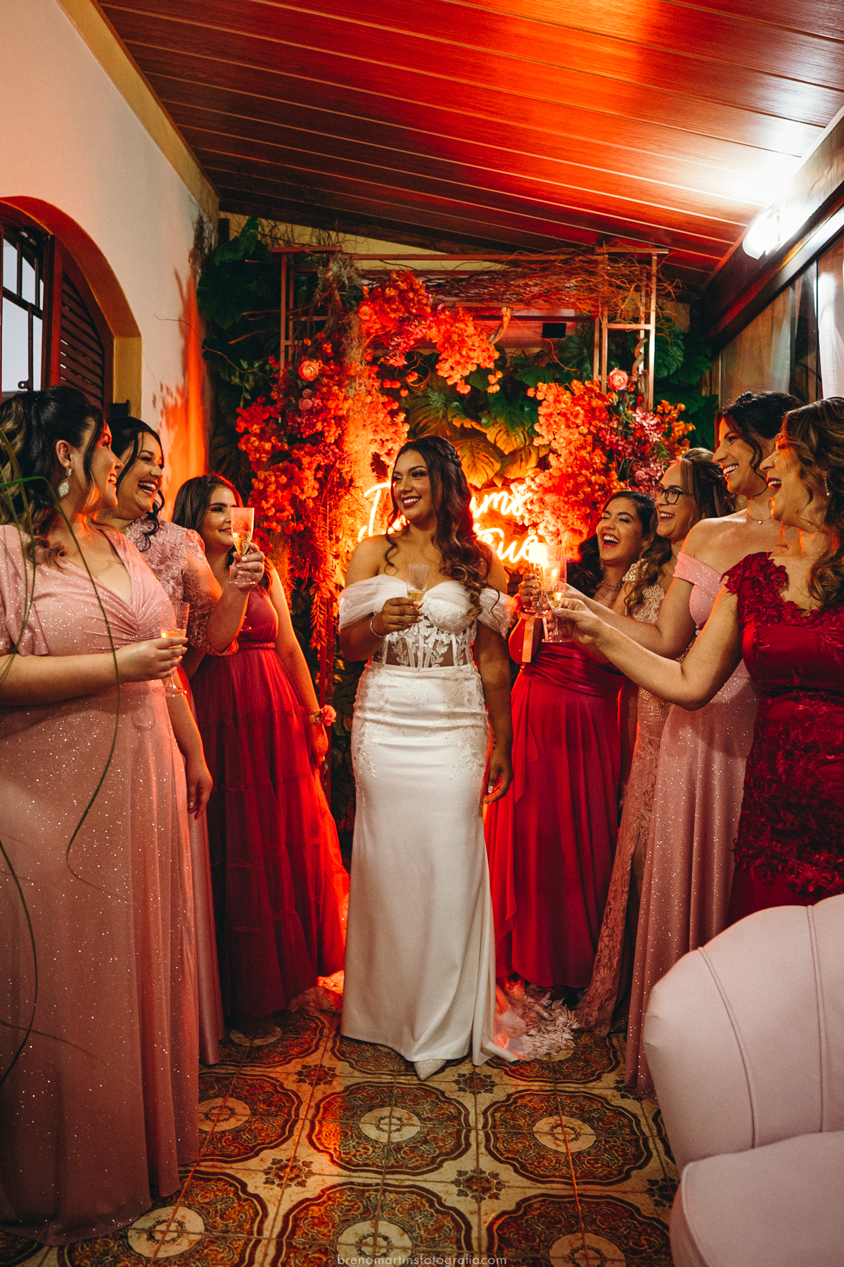 maine-e-matheus-making-of-noiva-atelie-make-up-e-art-viviane-calian-jacarei-sp-cerimonia-e-festa-espaco-boulevard-estrada--velha-de-igarata-1571-buffet-jacarei-sp-templo-de-campinas-casamento-no-templo-brenomartinsfotomaine-e-matheus-making-of-noiva-ateli