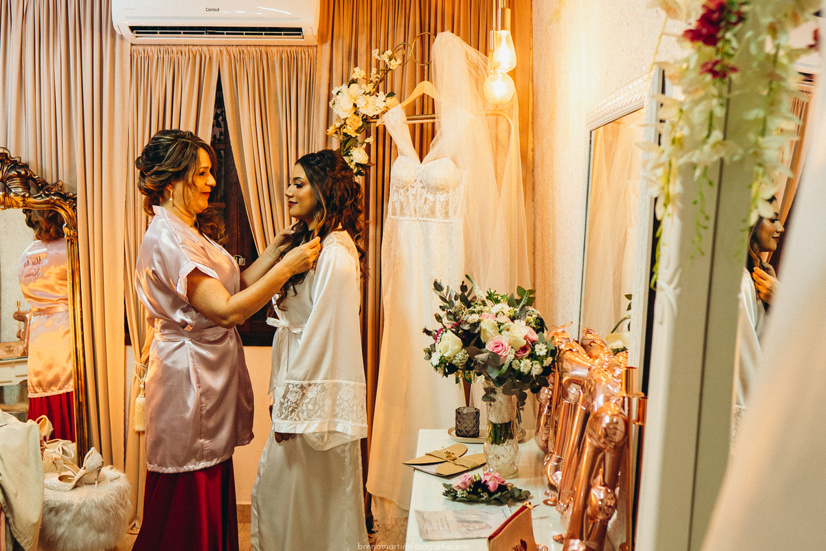 maine-e-matheus-making-of-noiva-atelie-make-up-e-art-viviane-calian-jacarei-sp-cerimonia-e-festa-espaco-boulevard-estrada--velha-de-igarata-1571-buffet-jacarei-sp-templo-de-campinas-casamento-no-templo-brenomartinsfoto