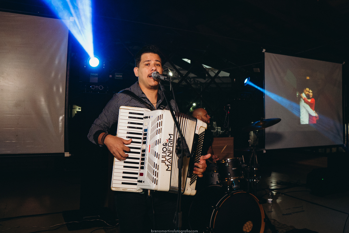 stephanie-e-victor-casamento-no-sollar-da-arvore-casamento-sud-templo-de-dia-no-campo-banda-julioemanfrimoficial-making-of-noiva-e-noivo-no-sollar-da-arvore-casamento-em-mogi-das-cruzes-brenomartinsfoto