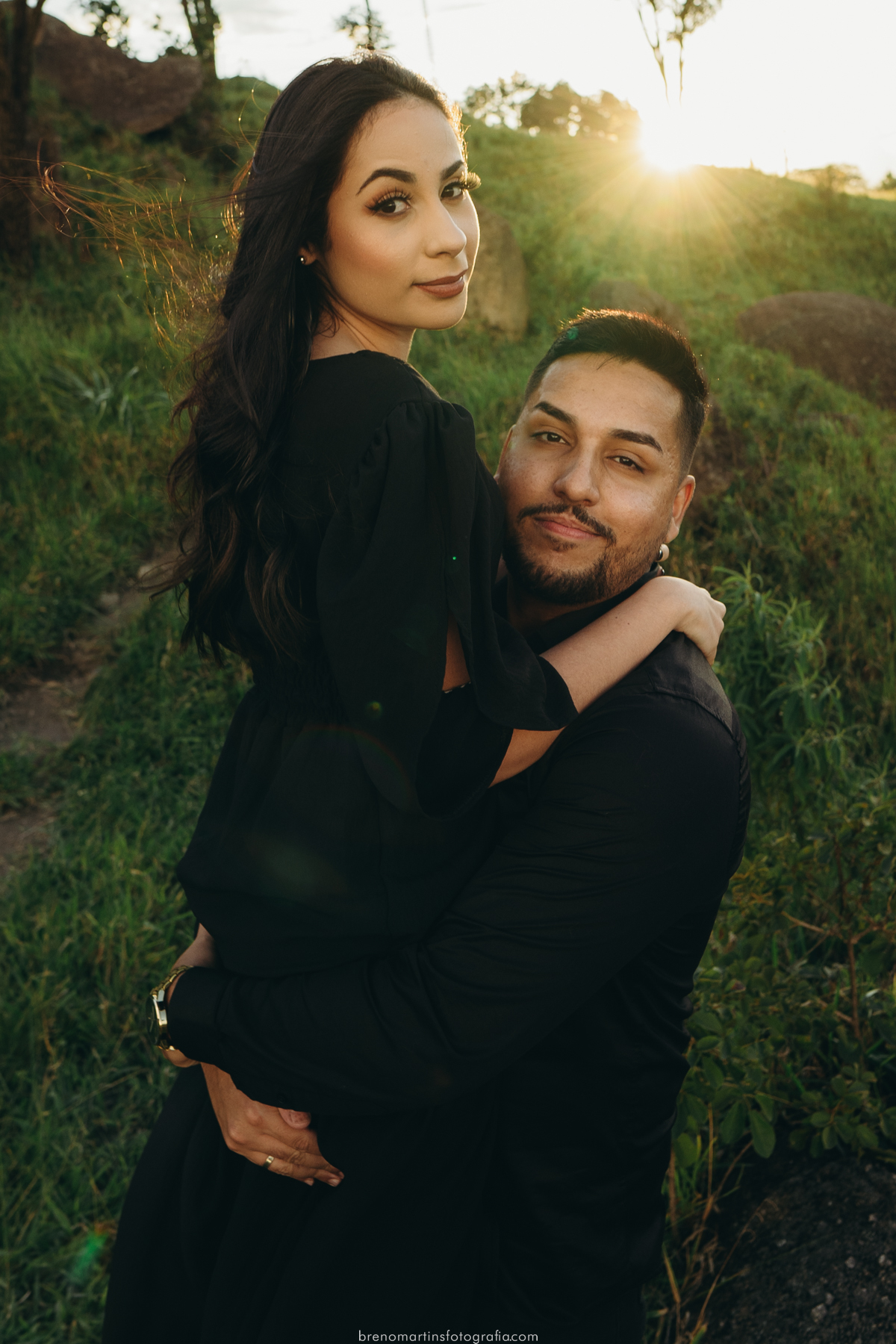 cynthya-e-carlos-pre-wedding-no-pico-do-olho-da-agua-final-de-tarde-mairipora-brenomartinsfoto-breno-martins-fotografia