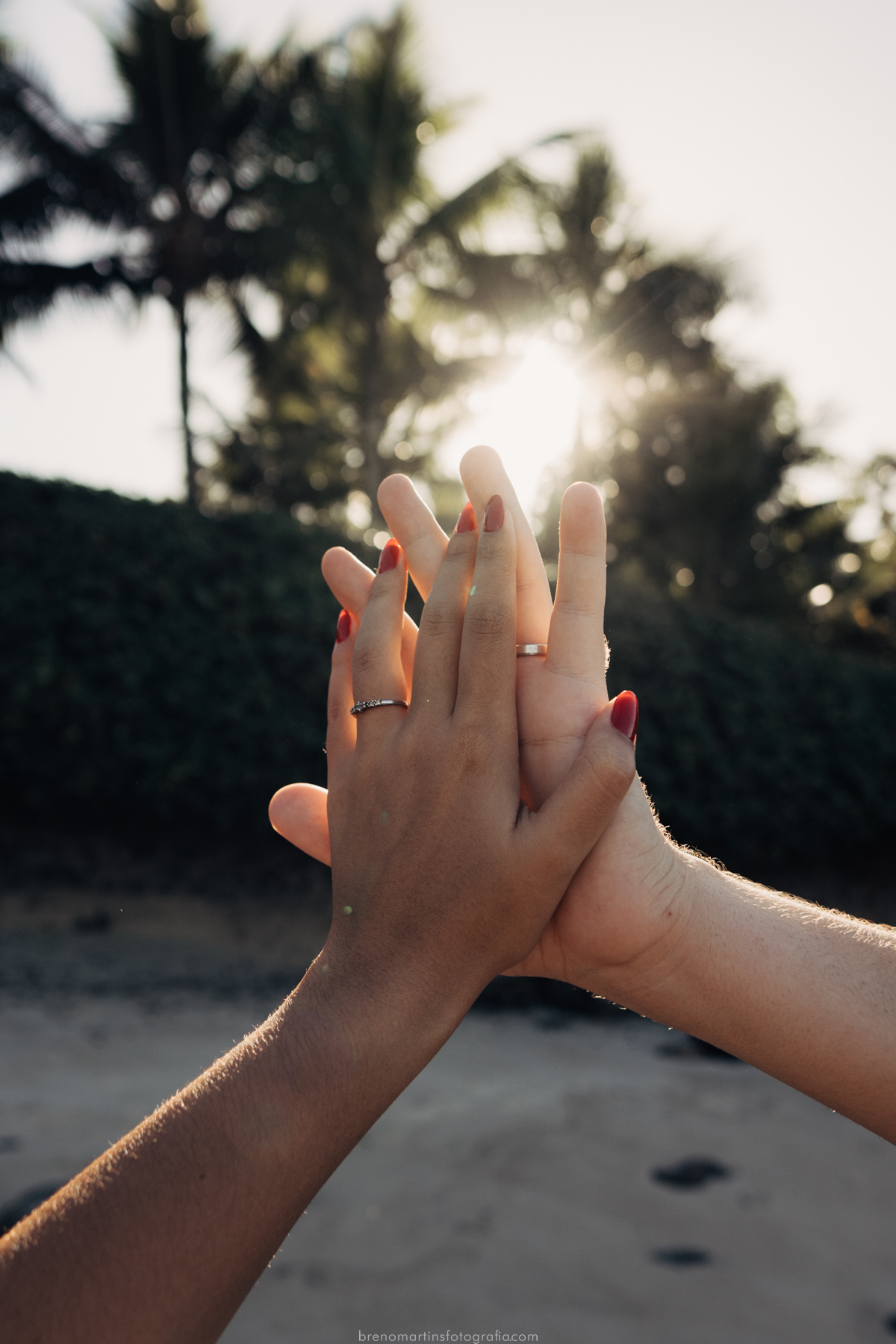 laura-e-samuel-pre-wedding-no-guaruja-ensaio-na-praia-de-sao-pedro-guaruja-sp-brenomartinsfoto-breno-martins-fotografia