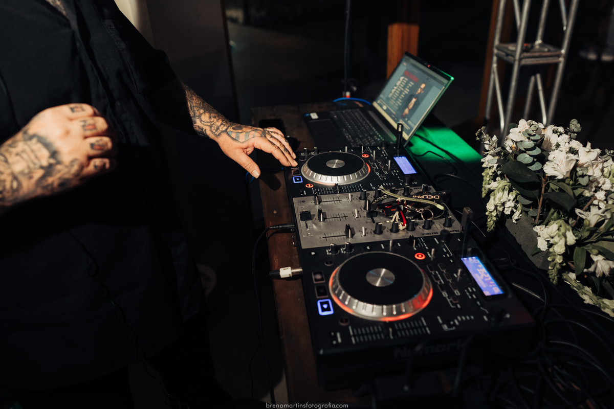 amanda-e-josias-casamento-sud-templo-de-sao-paulo-capela-nossa-senhora-das-gracas-em-itu-mini-wedding-familia-prieto-brenomartinsfoto-breno-martins-fotografia