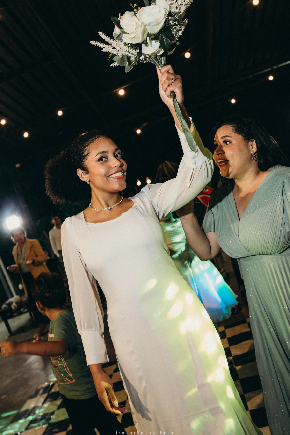 tamara-e-rosenilto-casamento-no-espaco-la-felicita-em-mogi-das-cruzes-casamento-na-chuva-brenomartinsfoto-breno-martins-fotografia