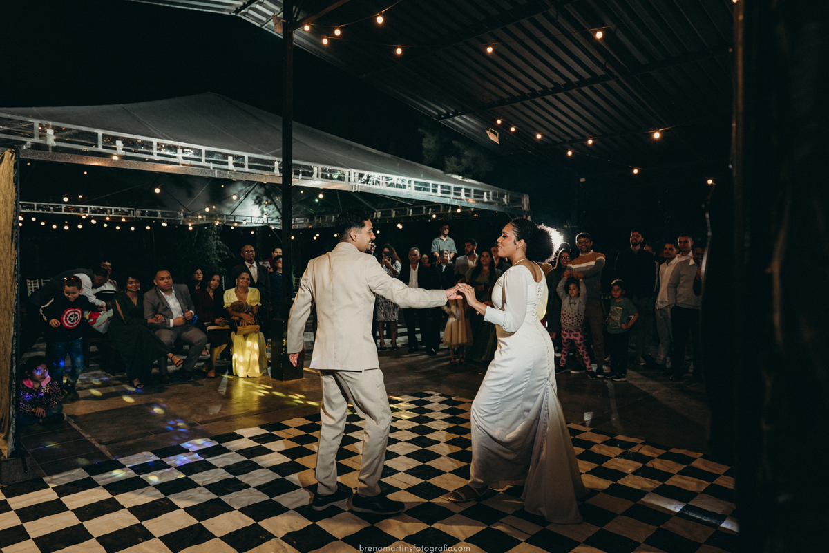tamara-e-rosenilto-casamento-no-espaco-la-felicita-em-mogi-das-cruzes-casamento-na-chuva-brenomartinsfoto-breno-martins-fotografia