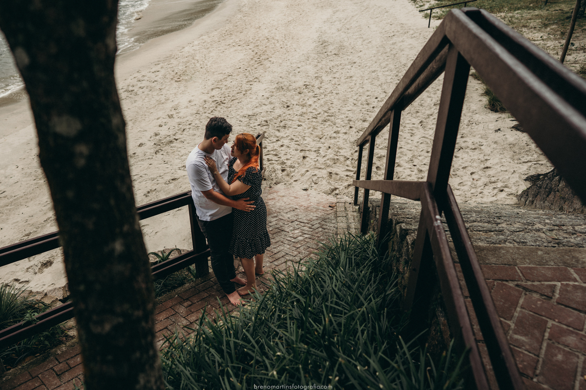 rosangela-e-bruno-pre-wedding-na-praia-de-sao-pedro-guaruja-sp-brenomartinsfoto