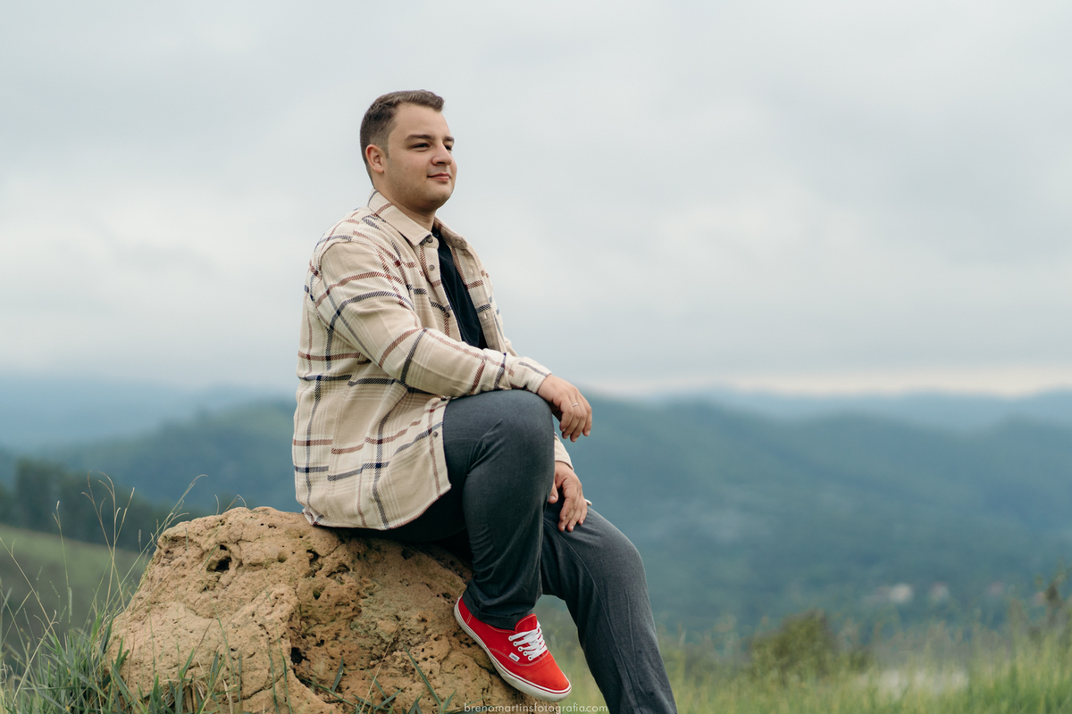 marina-e-flavio-pre-wedding-no-morro-do-capuava-em-pirapora-do-bom-jesus-brenomartinsfoto-breno-martins-fotografia 