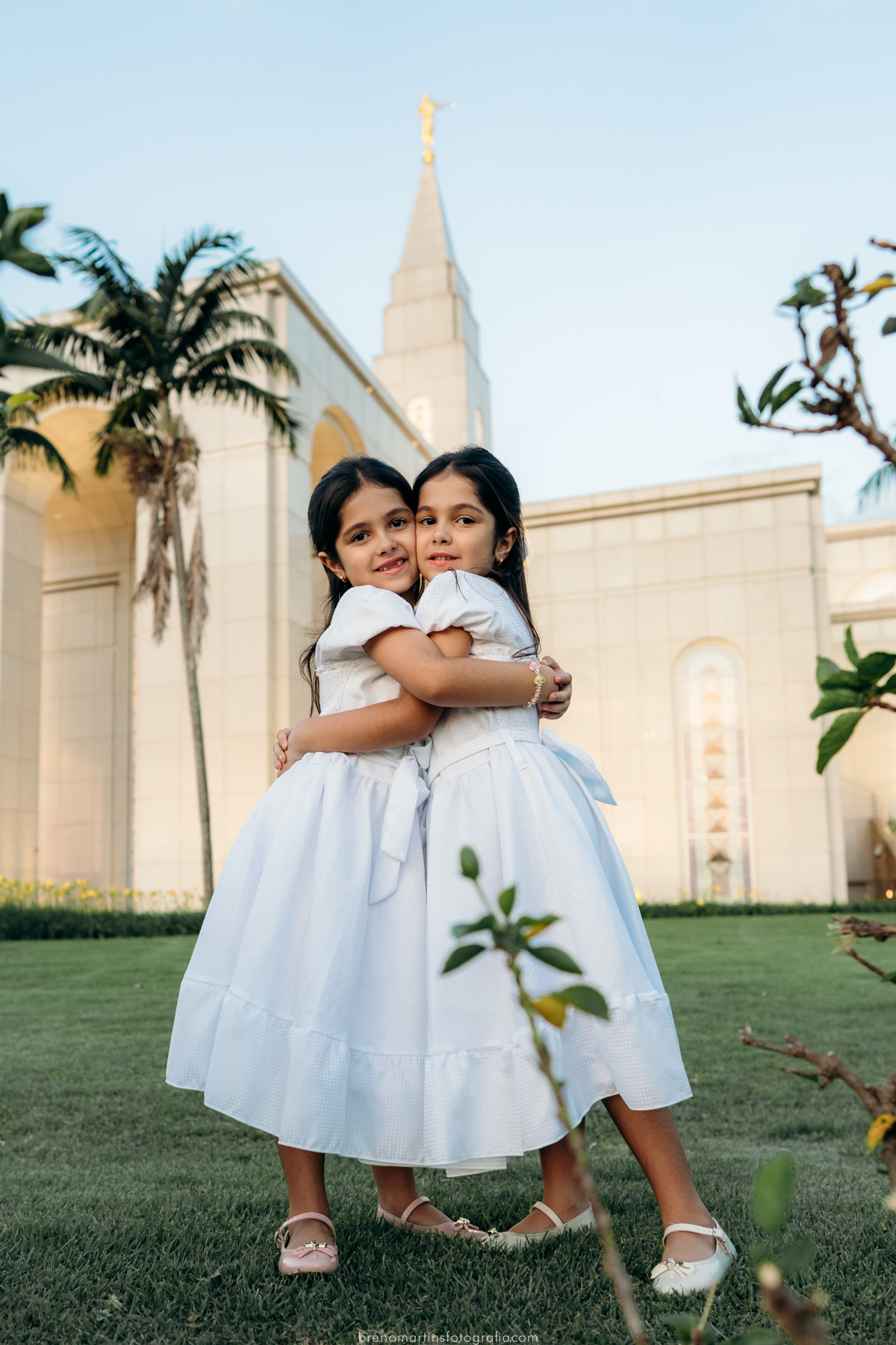 sem-titulofamilia-duo-santos-sessao-familia-no-templo-de-campinas-sud-breno-martins-fotografia-brenomartinsfotografia-ensaio-de-batismo-sud-livro-de-mormon-batismo-sud-familia