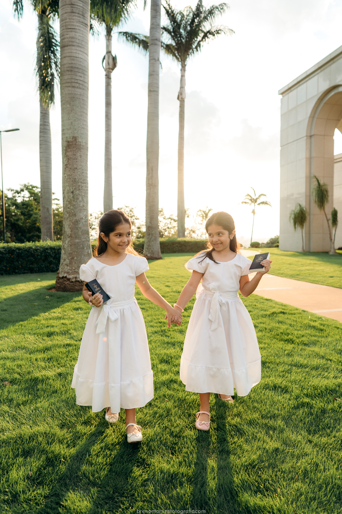 sem-titulofamilia-duo-santos-sessao-familia-no-templo-de-campinas-sud-breno-martins-fotografia-brenomartinsfotografia-ensaio-de-batismo-sud-livro-de-mormon-batismo-sud-familia